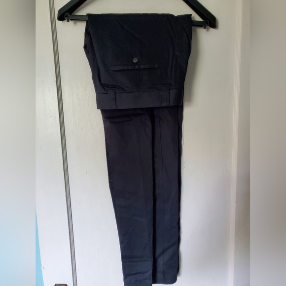 Brand New 2 Piece Calvin Klein Mens Dress Suit Setπ€ - Picture 5 of 6